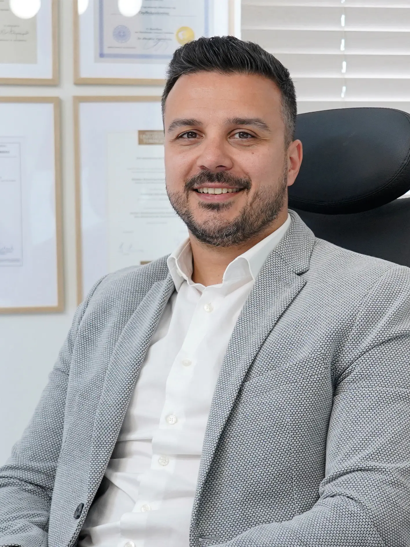 Χειρουργός Οφθαλμίατρος Σέρρες Κωνσταντίνος Γκλαβάς